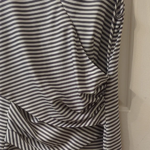 Ann Taylor Striped Top Capsule Wardrobe Classic Office Wear - Picture 3 of 6